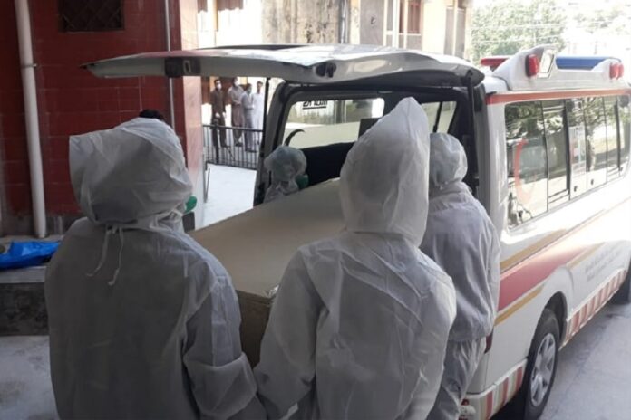 پاکستان میں کورونا وائرس کیسز میں اضافہ، گزشتہ 24 گھنٹوں میں 2 ہزار 729 کیسز سامنے آگئے