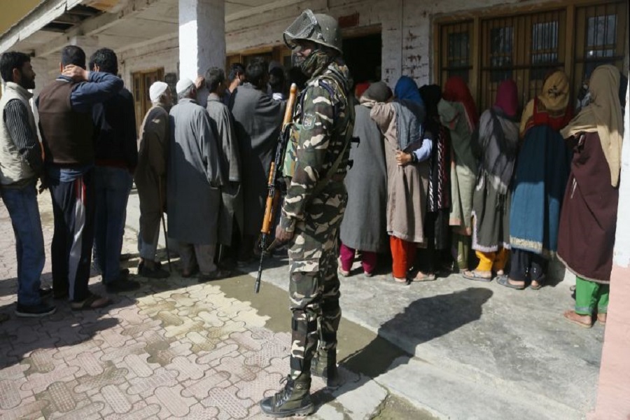 بھارتی حکومت نے مقبوضہ کشمیر میں بلدیاتی انتخابات کے نتائج آتے ہی متعدد سیاسی رہنماؤں کو گرفتار کرلیا