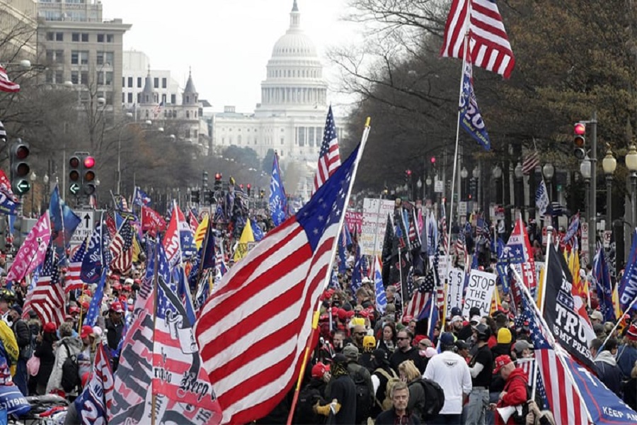امریکا میں ڈونلڈ ٹرمپ کے حامیوں کا شدید احتجاج، متعدد چاقو کے حملوں میں درجنوں افراد زخمی ہوگئے