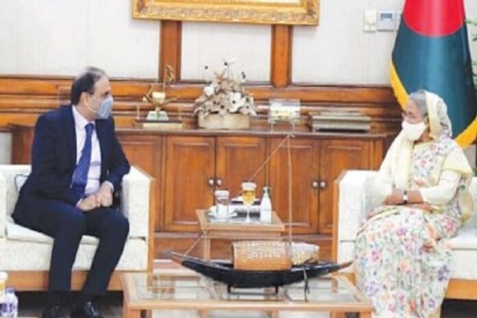 بنگلہ دیشی وزیر اعظم شیخ حسینہ اور ڈھاکا میں پاکستان کے ہائی کمشنر کے مابین اہم ملاقات، دونوں ممالک کے مابین تعلقات بہتر بنانے پر گفتگو کی گئی