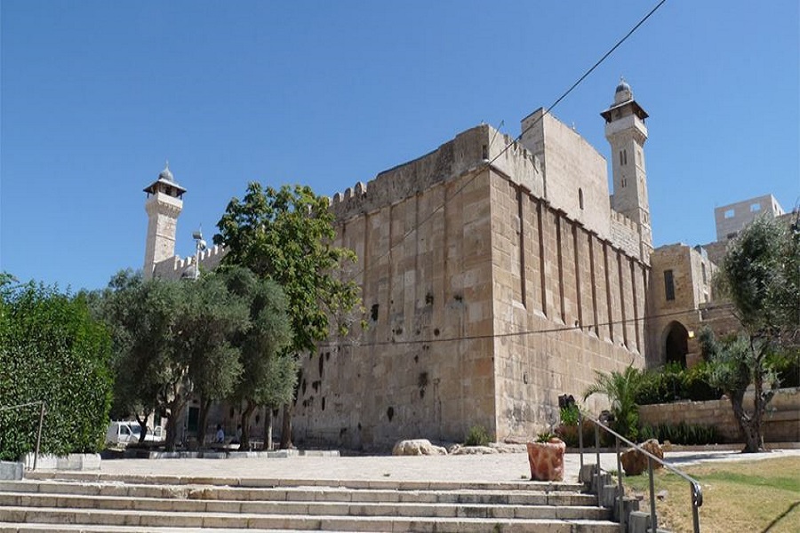 اسرائیلی حکام کی جانب سے فلسطین کی تاریخی مسجد ابراہیمی کو 10 دن کے لیئے بند کردیا گیا