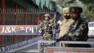 مقبوضہ کشمیر میں بھارتی فوج نے دہشت گردانہ کاروائی کرتے ہوئے تین کشمیری نوجوانوں کو شہید کردیا