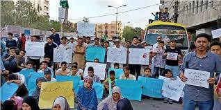 کراچی اور دیگر علاقوں میں ہزارہ برادری کے حق میں دھرنے جاری