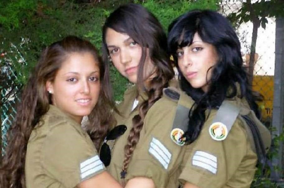 فوجی خواتین