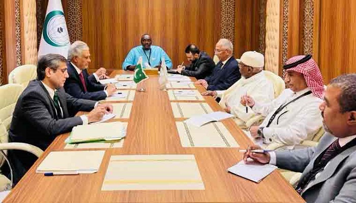 اسحاق ڈار
