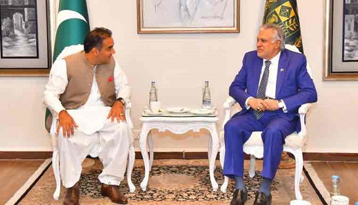 اسحاق ڈار